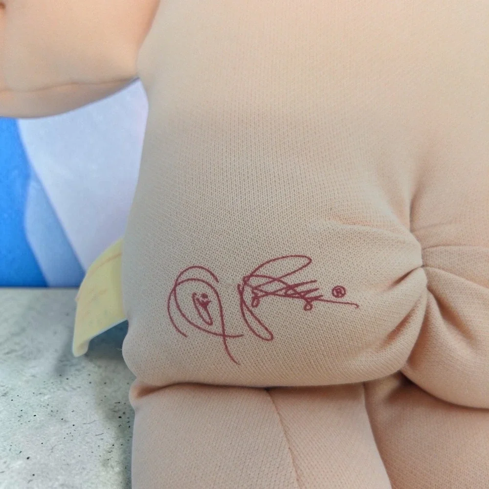 Cabbage Patch Kids relive nostalgia
